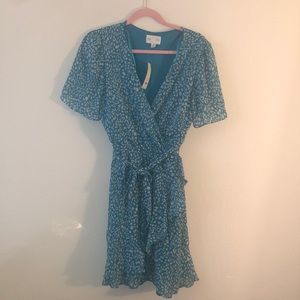 Adorable wrap dress new